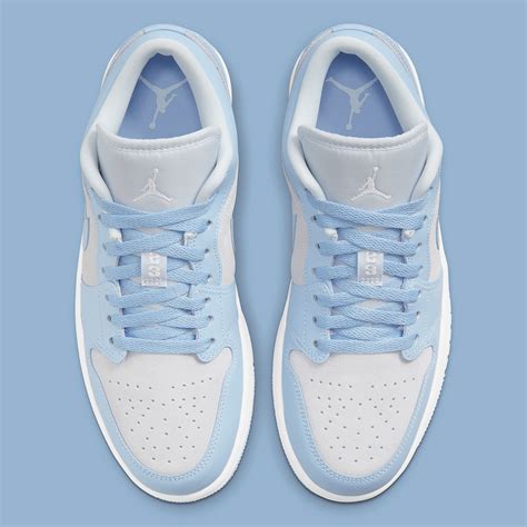 women's air jordan retro low